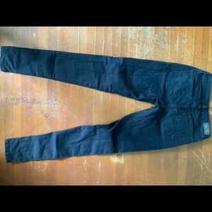 Black Levis skinny jeans